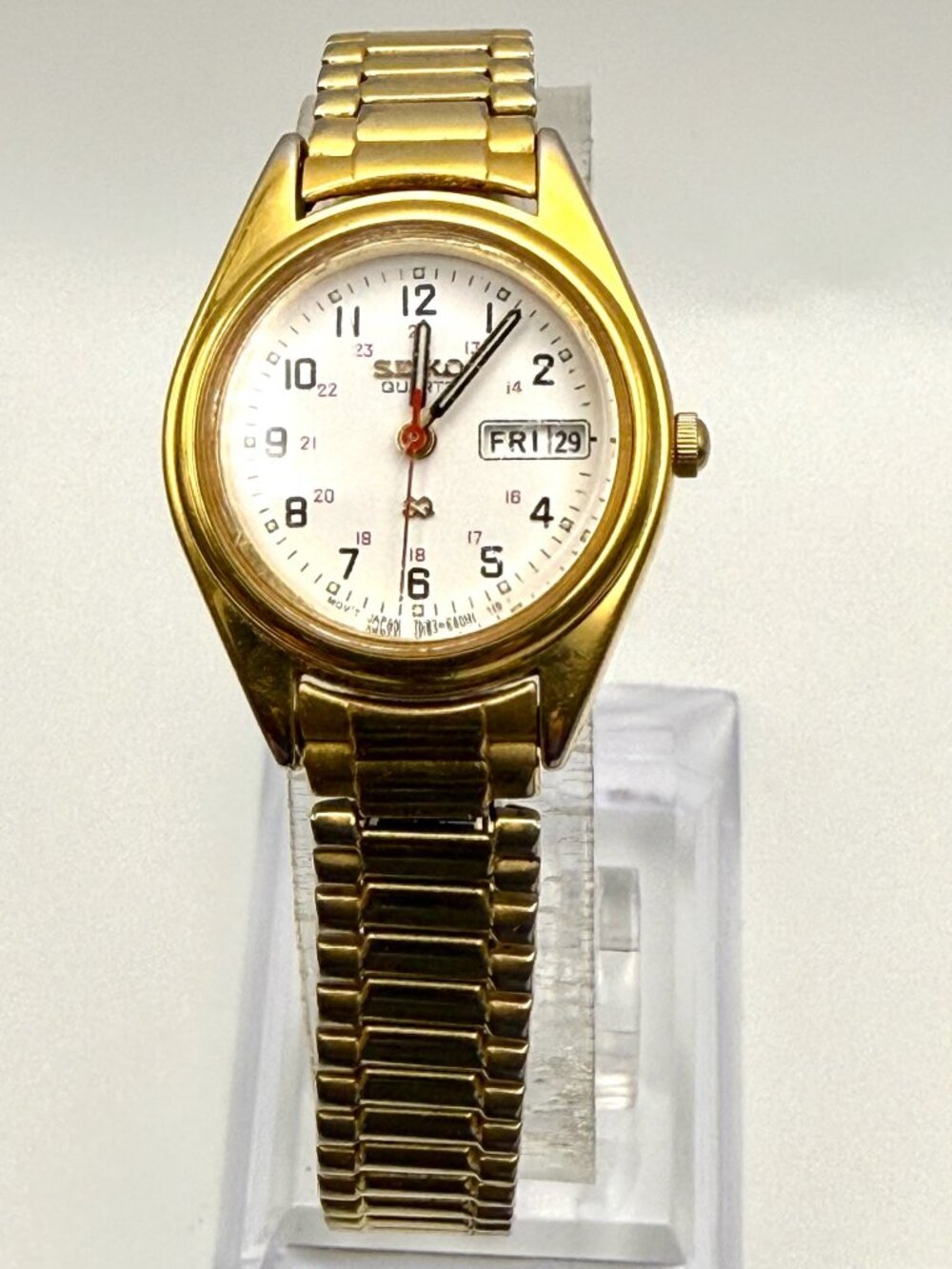 Vintage Seiko 1992 Railroad Ladies Round Gold and white Watch Working